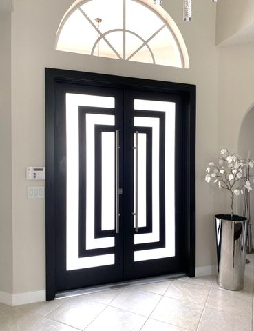 8263 N Lake Forest Drive, Davie, FL 33328