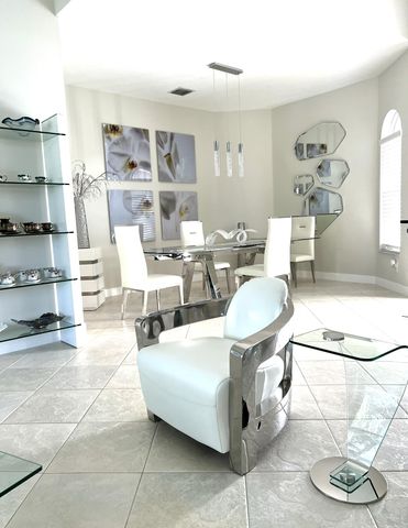 8263 N Lake Forest Drive, Davie, FL 33328