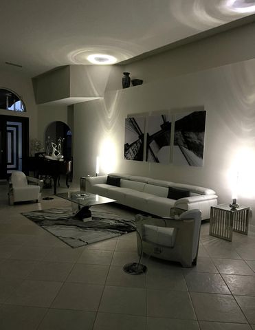 8263 N Lake Forest Drive, Davie, FL 33328