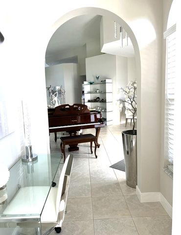 8263 N Lake Forest Drive, Davie, FL 33328