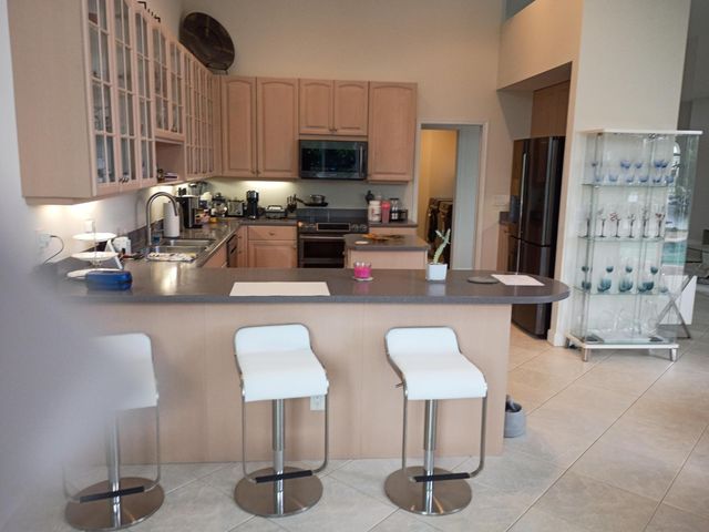 8263 N Lake Forest Drive, Davie, FL 33328