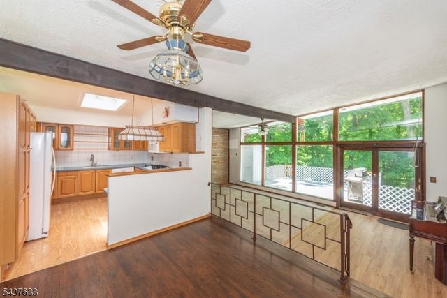 6 Mohawk Trl, Ringwood Boro, NJ 07456