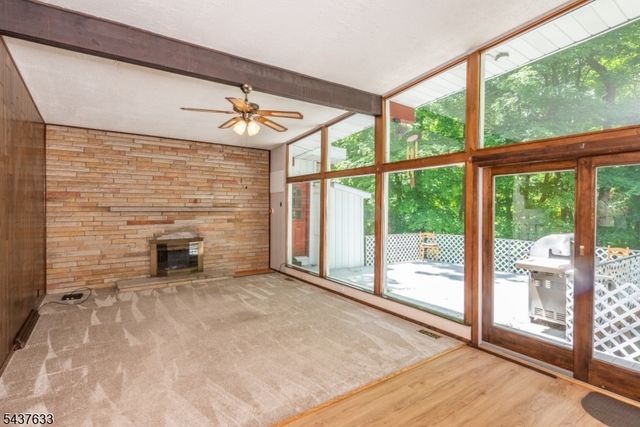 6 Mohawk Trl, Ringwood Boro, NJ 07456