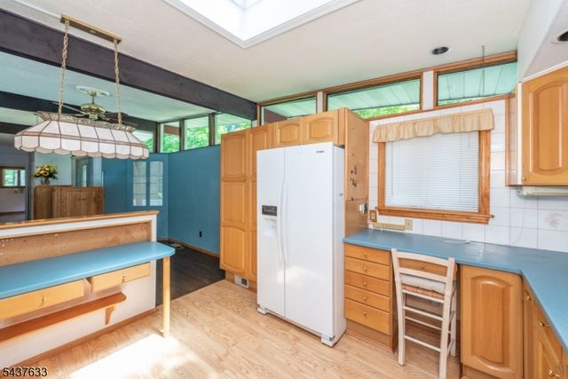 6 Mohawk Trl, Ringwood Boro, NJ 07456