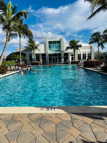 300 S AUSTRALIAN Avenue 702, West Palm Beach, FL 33401