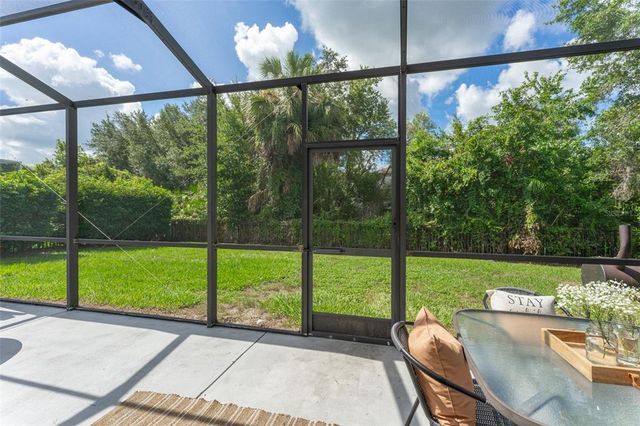 6116 SKYLARKCREST DR, Lithia, FL 33547