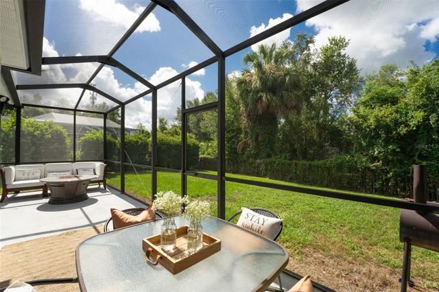6116 SKYLARKCREST DR, Lithia, FL 33547