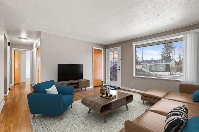 813 E Decatur Ave, Spokane, WA 99208