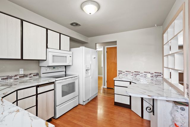 813 E Decatur Ave, Spokane, WA 99208