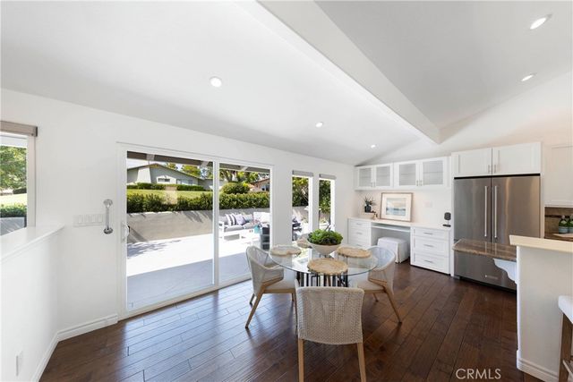 2102 Vista Entrada, Newport Beach, CA 92660