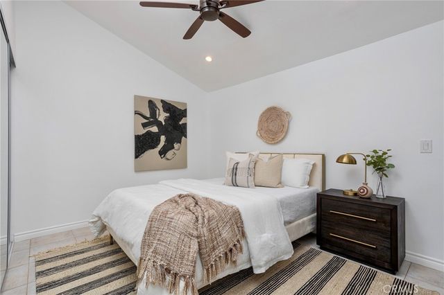 2102 Vista Entrada, Newport Beach, CA 92660