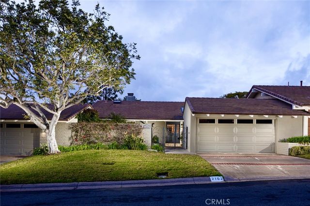 2102 Vista Entrada, Newport Beach, CA 92660