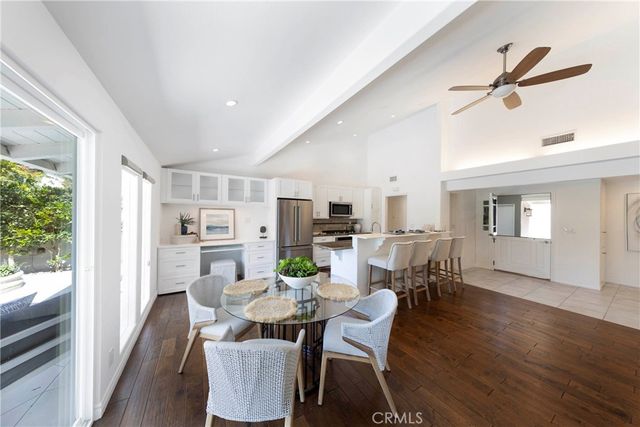 2102 Vista Entrada, Newport Beach, CA 92660