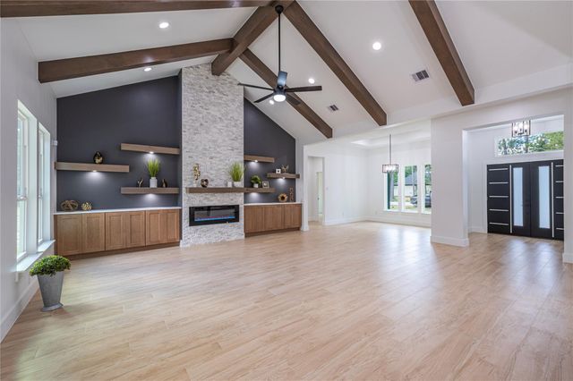 374 County Road 6490, Dayton, TX 77535