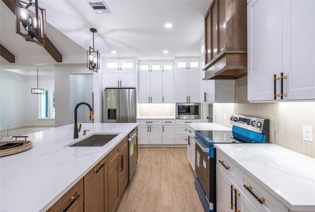 374 County Road 6490, Dayton, TX 77535