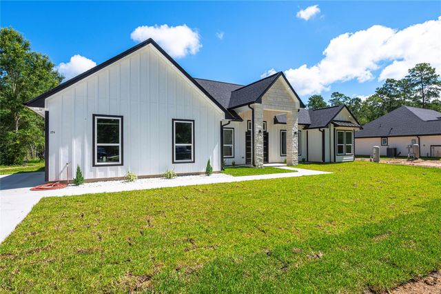 374 County Road 6490, Dayton, TX 77535