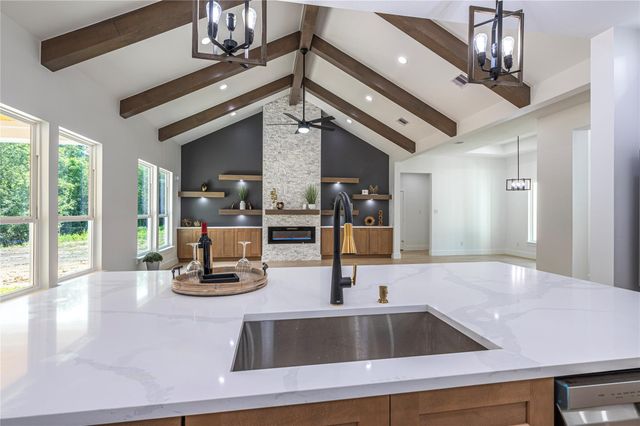 374 County Road 6490, Dayton, TX 77535