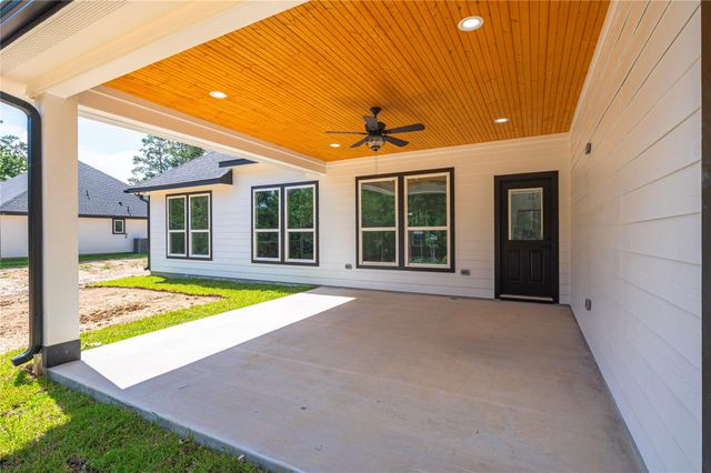 374 County Road 6490, Dayton, TX 77535