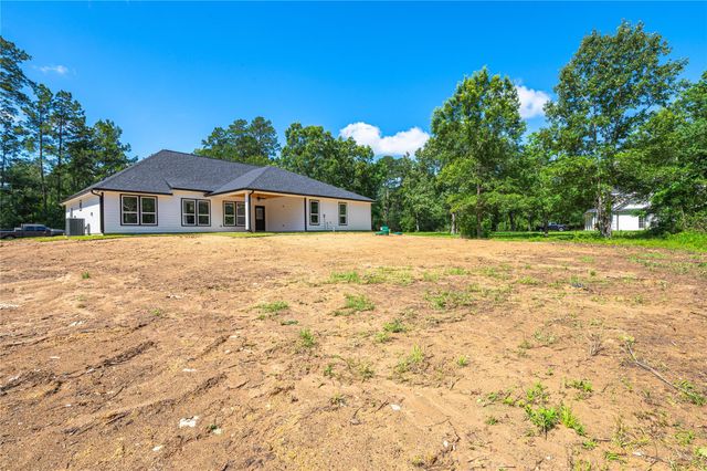 374 County Road 6490, Dayton, TX 77535