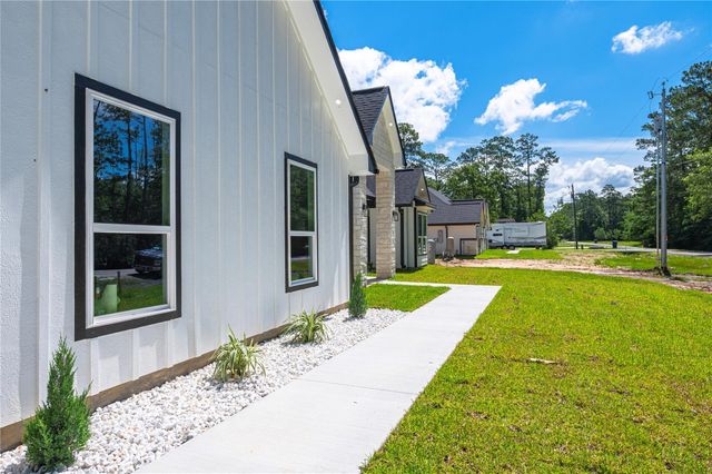 374 County Road 6490, Dayton, TX 77535