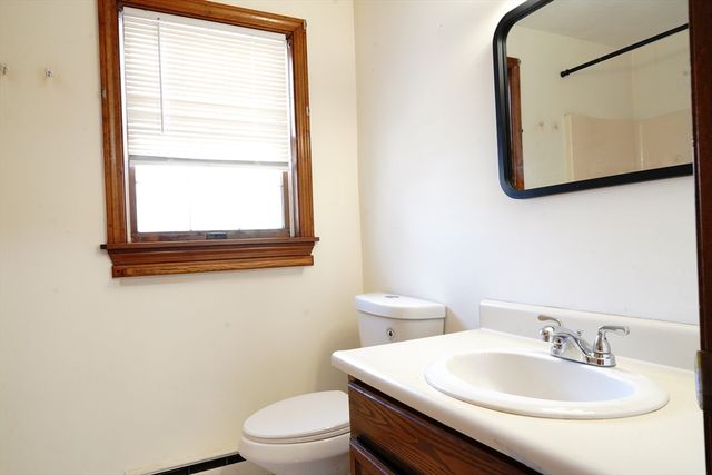 3 Watson Ave A, Worcester, MA 01606