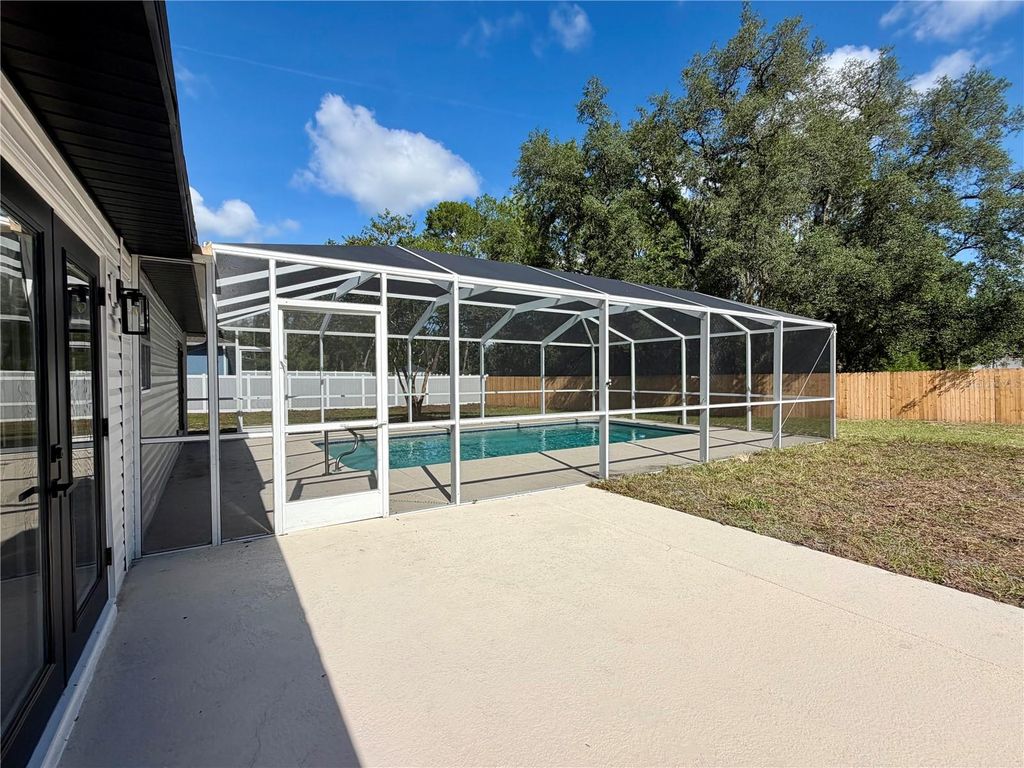 Image 8 of property listing at 6600 SW 151ST LOOP, Ocala, FL 34473