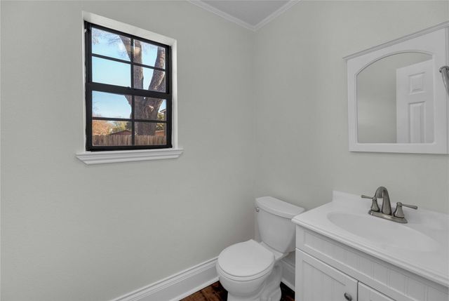 303 S Franklin ST, La Grange, TX 78945