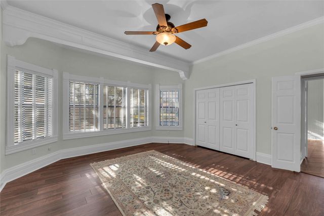 303 S Franklin ST, La Grange, TX 78945