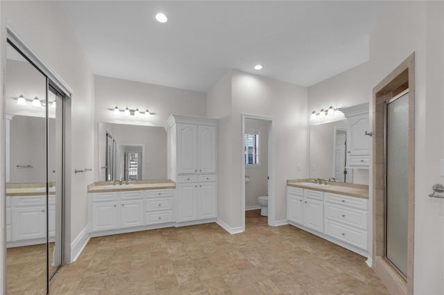 303 S Franklin ST, La Grange, TX 78945