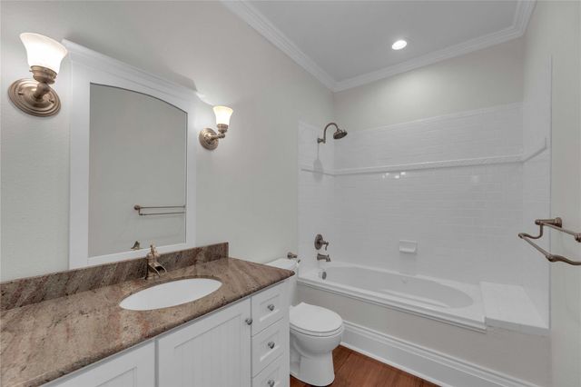 303 S Franklin ST, La Grange, TX 78945