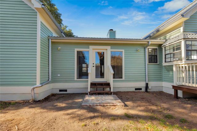 303 S Franklin ST, La Grange, TX 78945