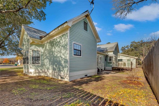 303 S Franklin ST, La Grange, TX 78945