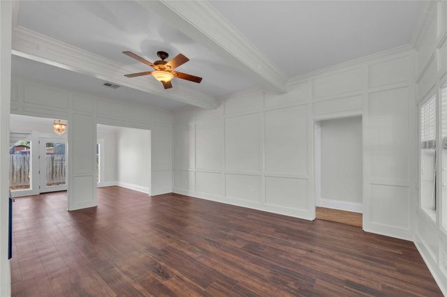 303 S Franklin ST, La Grange, TX 78945