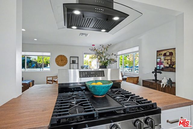 4026 Baywood Street, Los Angeles, CA 90039