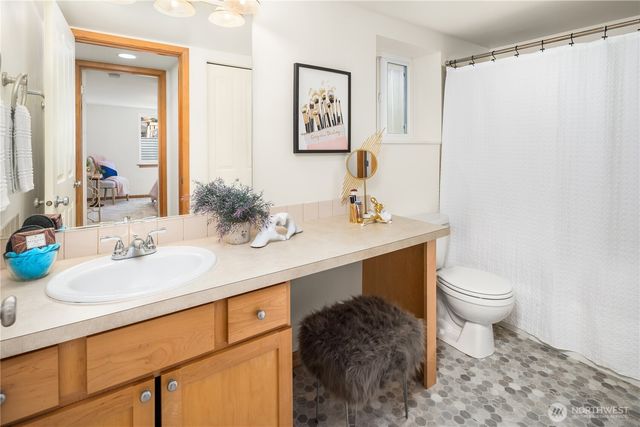 5616 Fauntleroy Way SW, Seattle, WA 98136