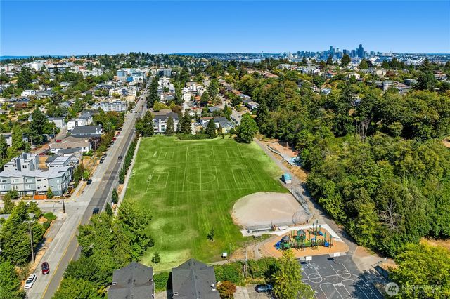 5616 Fauntleroy Way SW, Seattle, WA 98136