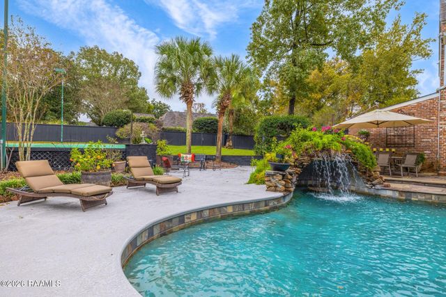 105 Mill Valley Run, Lafayette, LA 70508