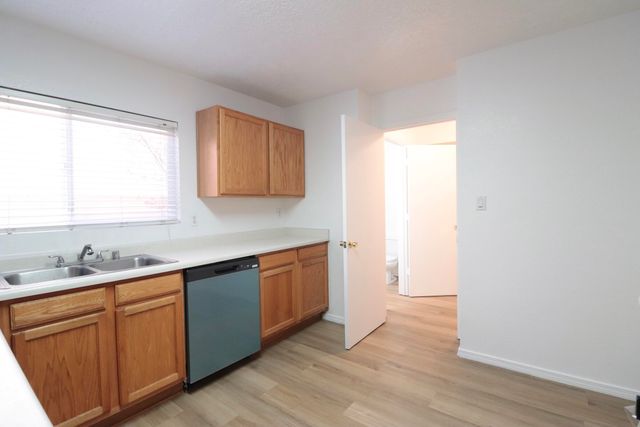 3528 Mountainside Parkway NE, Albuquerque, NM 87111