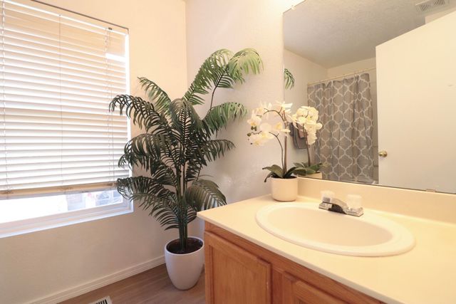 3528 Mountainside Parkway NE, Albuquerque, NM 87111