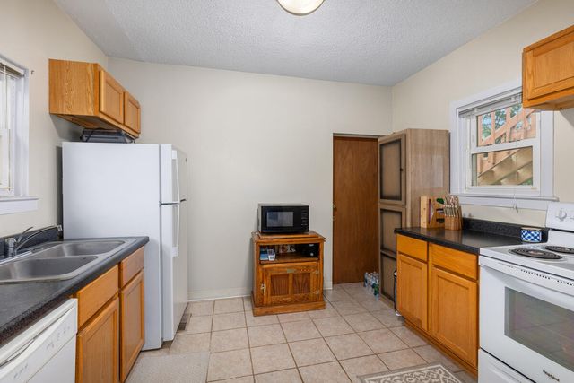 347 E Gardner Street, Sparta, MI 49345