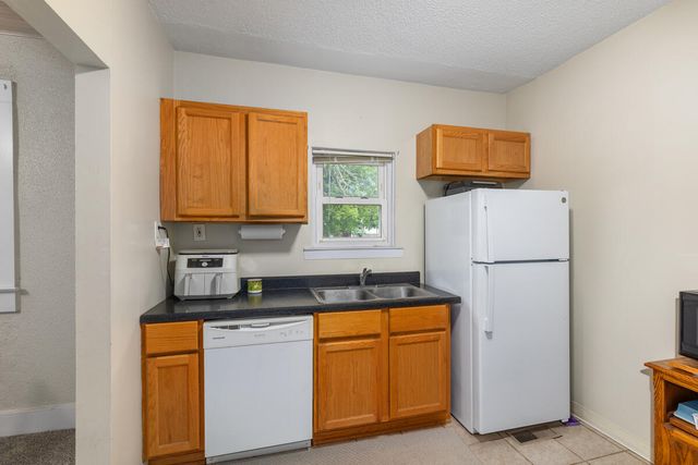 347 E Gardner Street, Sparta, MI 49345