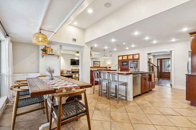 7 Bunker Hill, Richardson, TX 75080