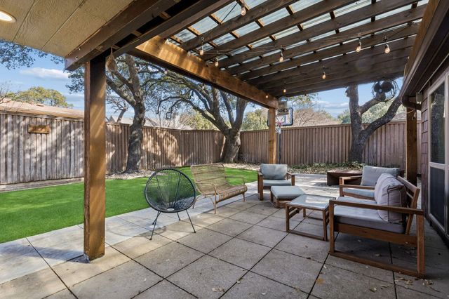 7 Bunker Hill, Richardson, TX 75080