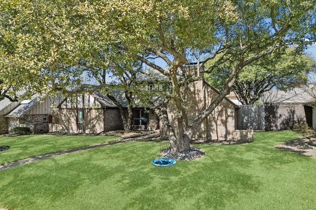 7 Bunker Hill, Richardson, TX 75080