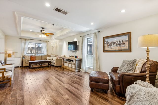 7 Bunker Hill, Richardson, TX 75080