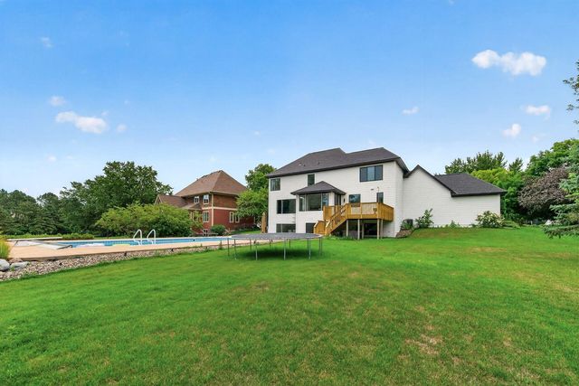 9140 Heritage Way, Woodbury, MN 55125