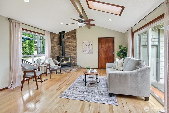 21834 SE 265th Way, Maple Valley, WA 98038