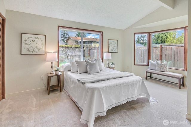 21834 SE 265th Way, Maple Valley, WA 98038