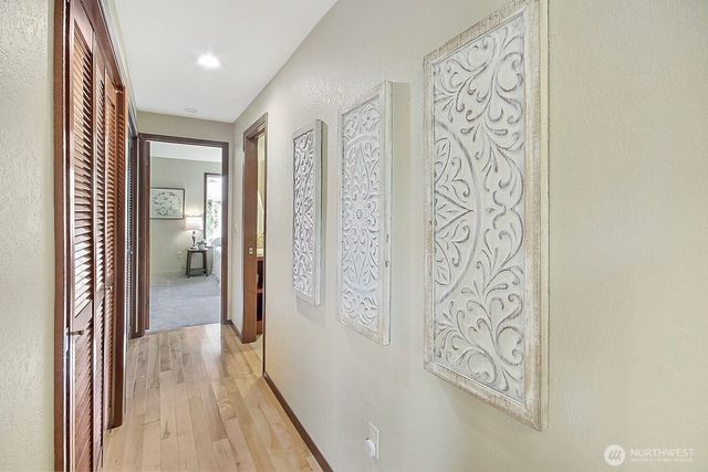 21834 SE 265th Way, Maple Valley, WA 98038