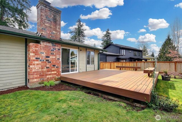 21834 SE 265th Way, Maple Valley, WA 98038